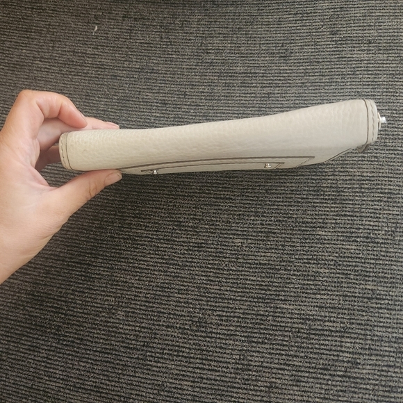 Vintage Leather Banana Republic Cream Women's Wallet - Picture 5 of 9